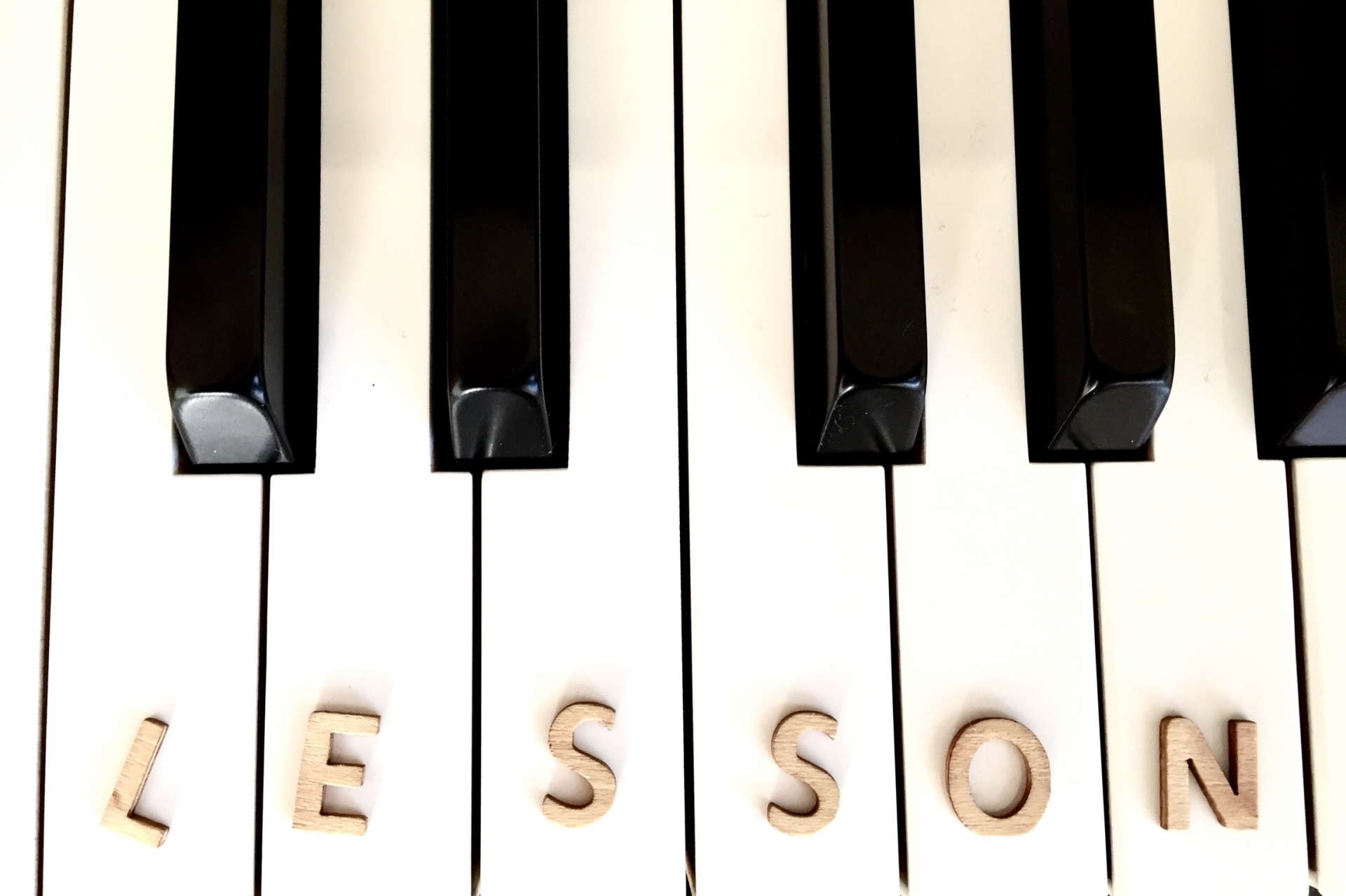 札幌市中央区円山公園駅徒歩5分のピアノ教室アコピアノスクールのお問い合わせ方法